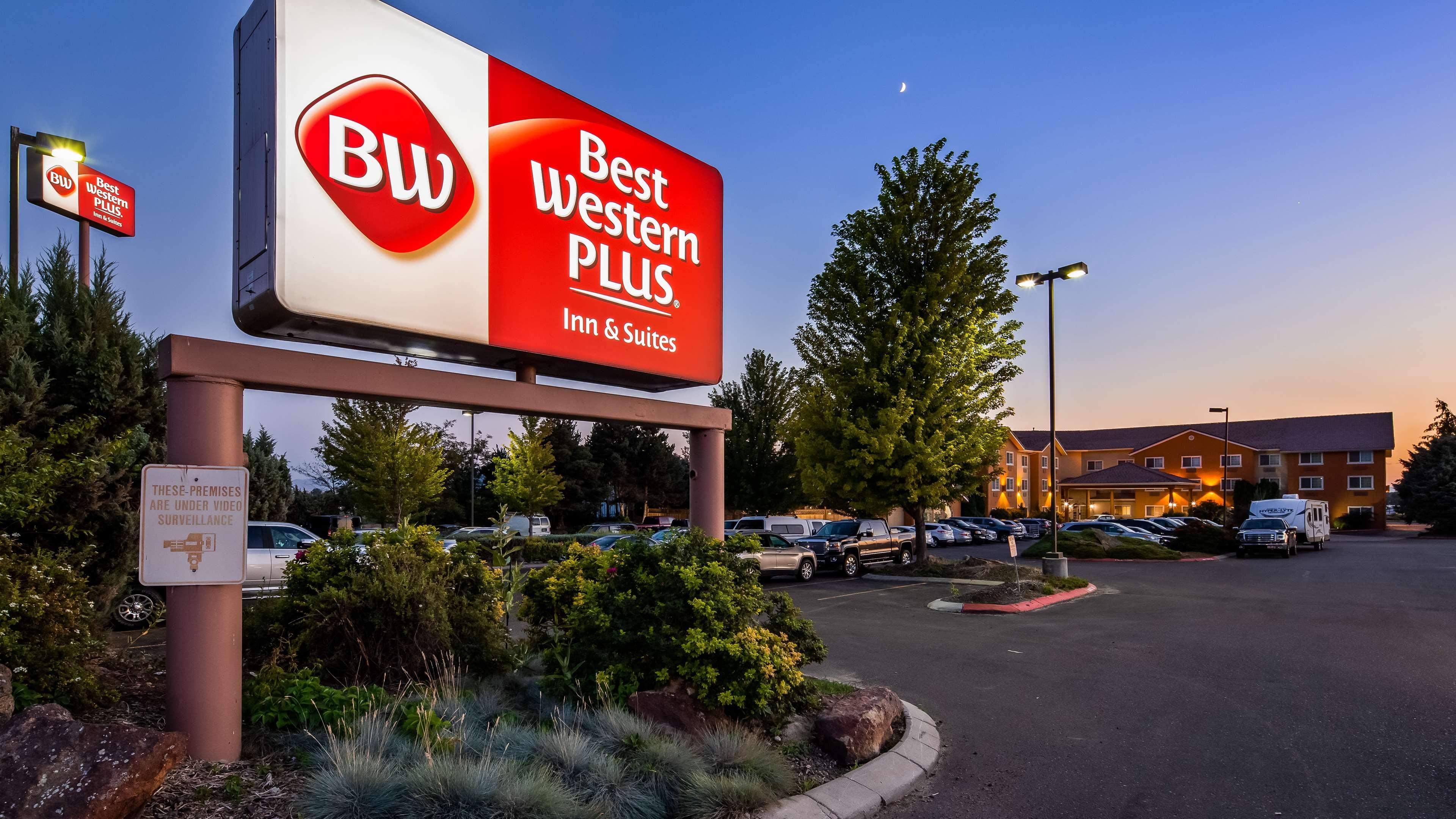 Best Western Plus Caldwell Inn & Suites Extérieur photo