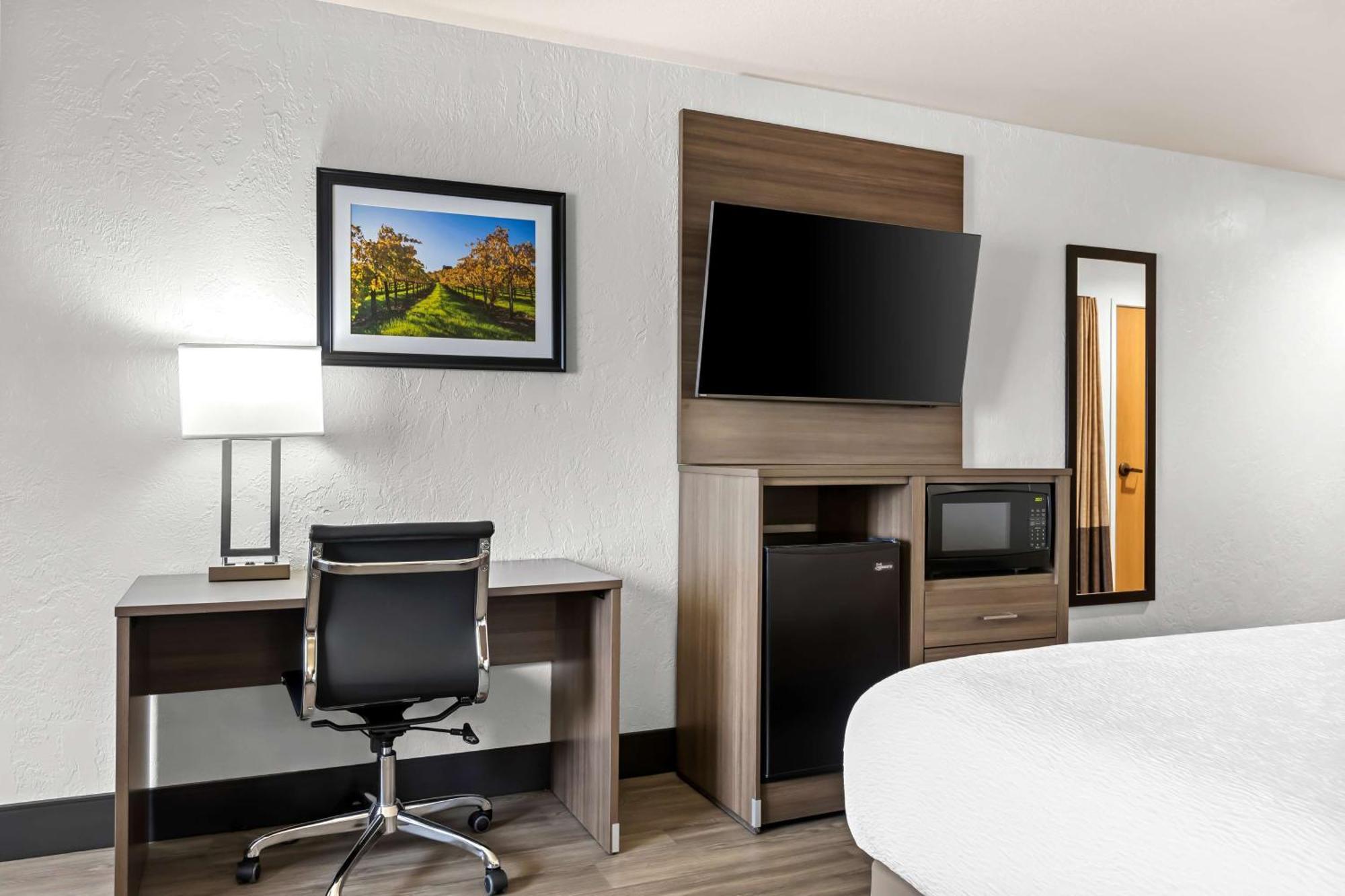 Best Western Plus Caldwell Inn & Suites Extérieur photo