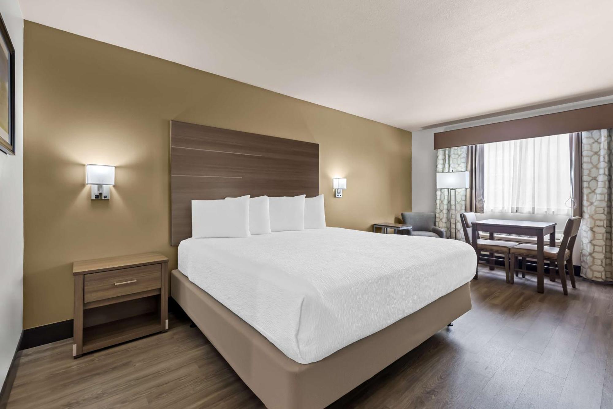 Best Western Plus Caldwell Inn & Suites Extérieur photo