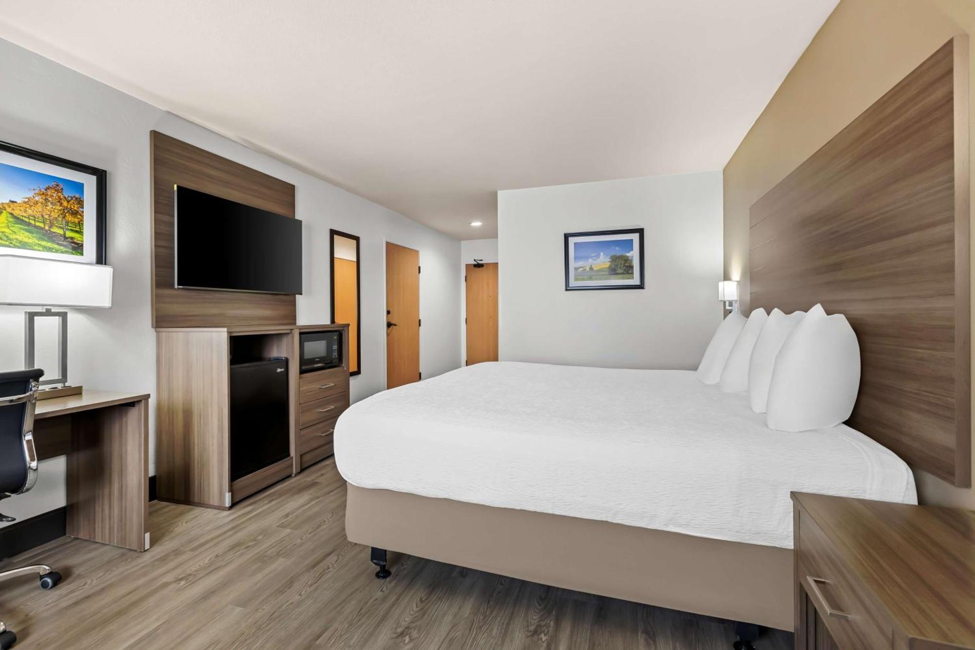 Best Western Plus Caldwell Inn & Suites Extérieur photo