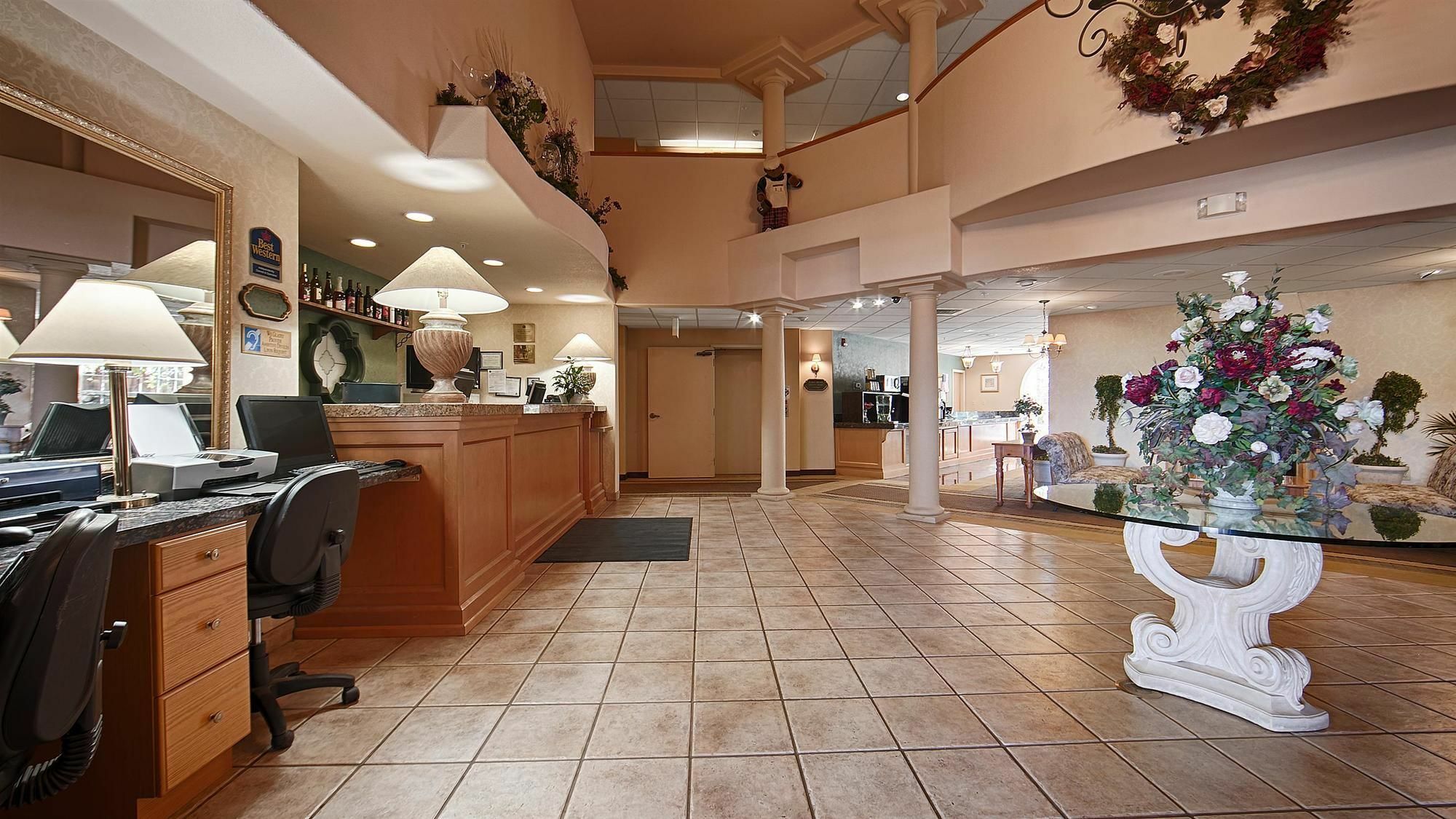 Best Western Plus Caldwell Inn & Suites Extérieur photo